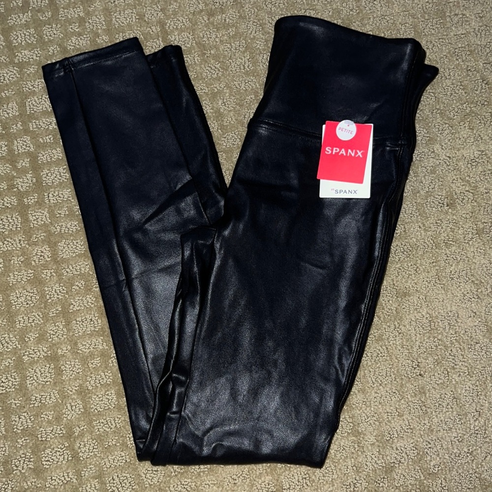 Spanx faux leather leggings. petite/m